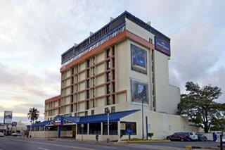 TRYP by Wyndham Isla Verde