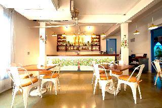 Bloom Boutique Signature Towers