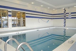 Sandman Hotel & Suites Calgary Airport