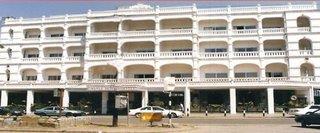 Sentrim Castle Royal