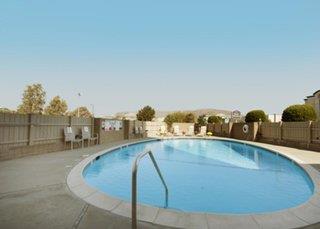 Best Western Plus Grosvenor Airport Hotel