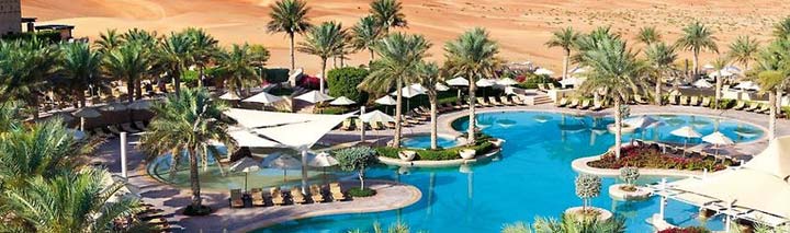 Traumhafter Pool im Bab Al Shams Desert